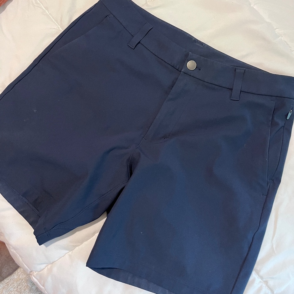 Lululemon Commission Short 7" - sz 30 True Navy